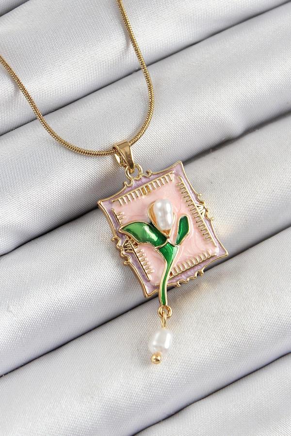 Zincir Pembe Sanatsal Portre Sallantılı İnci Detaylı Lale Model Gold Renk Kadın Kolye - EBJ250605W34544 - Image 1