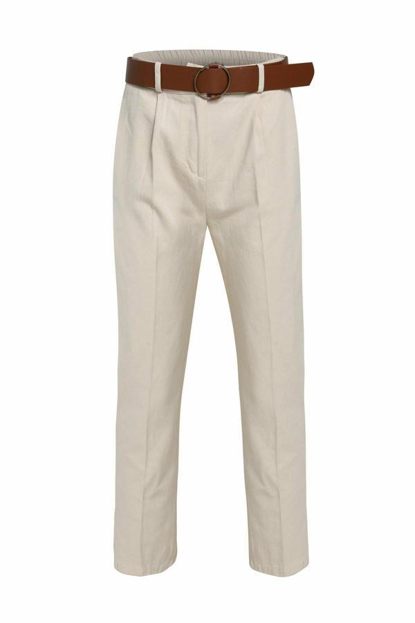 Quzu Beli Kemerli Kadın Pantolon 21K70755 - Image 1