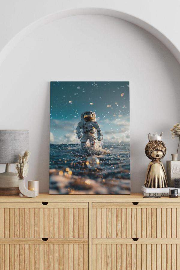 Suda Yürüyen Astronot Kanvas Tablo - Image 1