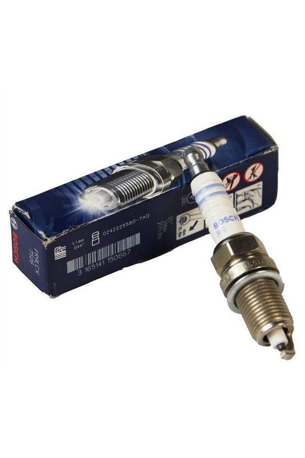 Opel Corsa E 1.2 / 1.4 Benzinli Buji Takımı Bosch Marka - Image 1