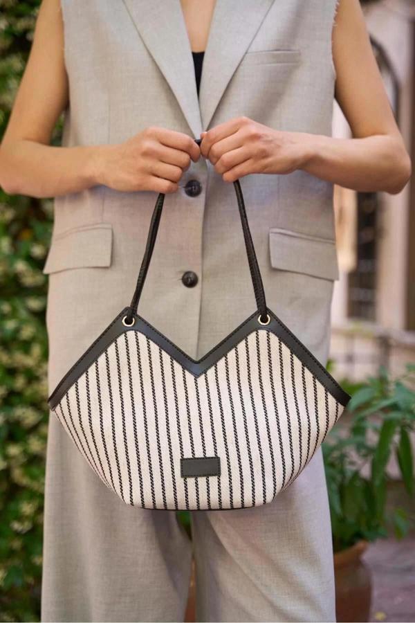 Kadın Şık Fermuarlı Omuz Tote Çantası Geniş Örgü Dokuma Suni Deri Ayrıntılar Zarifane Tasarım - Image 1