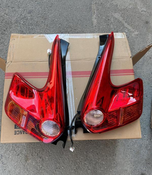 Juke Nissan Sağ Sol Stop Lambası Set 2010-2013 Model  - Image 1