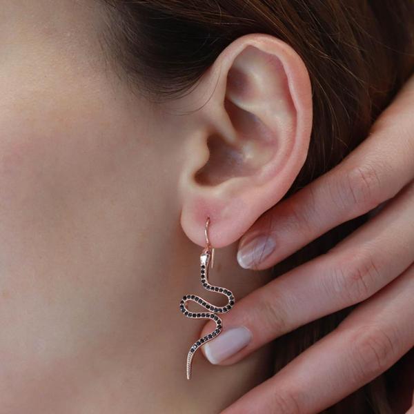 Siyah Zirkon Taşlı Rose Gold Kaplama Yılan Gümüş Küpe - Image 1