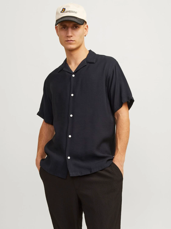 Jack & Jones Erkek Rahat Kesim Kısa Kollu Düz Basic Gömlek - 12256322 - Image 1