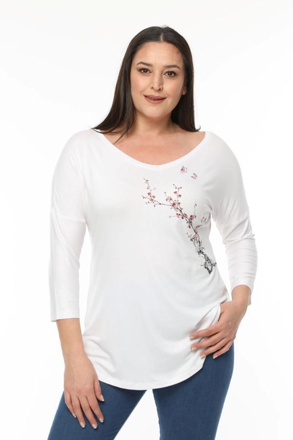 Curvy Trend Büyük Beden Sakura Baskılı Geniş V Yaka Yarım Kol Oval Yırtmaç Bluz - Image 1