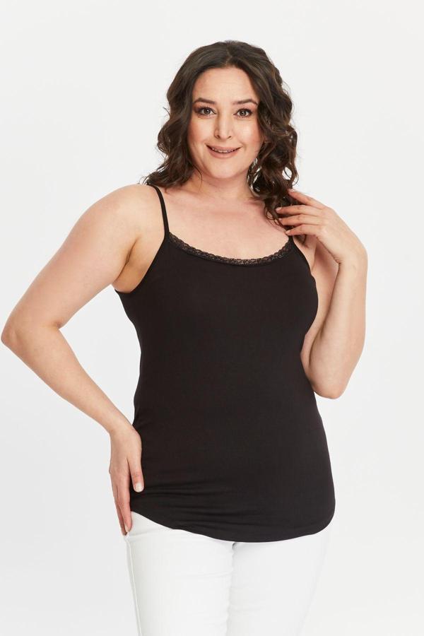 Curvy Trend Büyük Beden İp Askılı Dantel Detaylı Oval Yırtmaç Bluz - Image 1