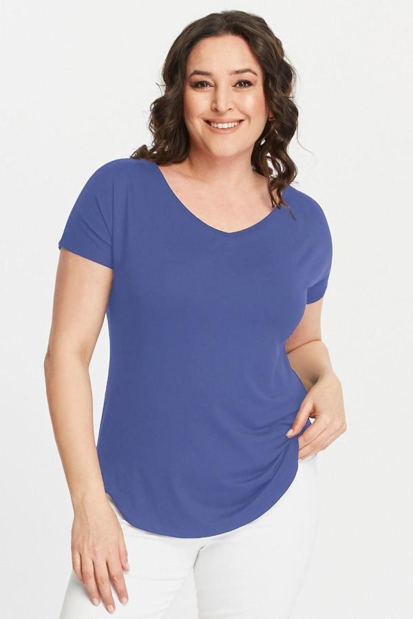 Curvy Trend Büyük Beden Geniş V Yaka Kısa Kol Oval Yırtmaç Bluz - Image 1