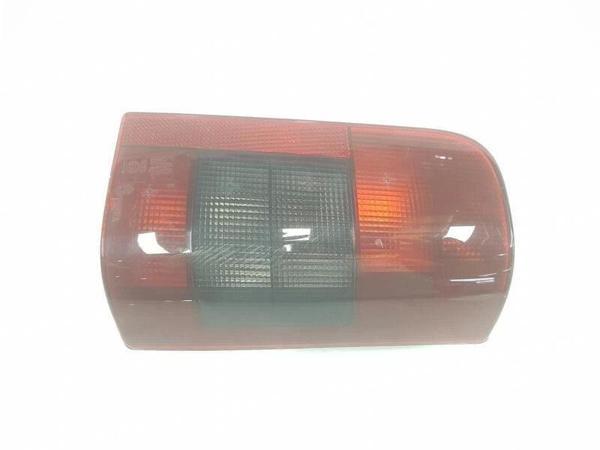 Stop Lambası Sag (Çıft Kapı Yana Açılır) Psa Partner / Berlıngo B.M 96-05 (Oem No: 6351.Ec) - Image 1