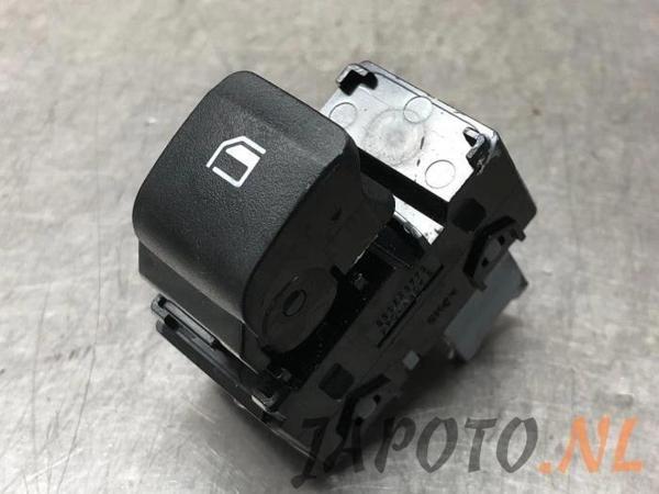 Düğme Cam Açma İ20 21Sonrası Sağ Ön / Arka Sağ Sol (Oem No: 93581-Q00004X) - Image 1