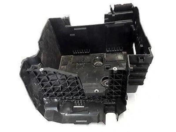 Renault Talısman- 2021-2022  Akü Koruyucu Plastiği Alt Gövdesi (Oem No: 244280018R) - Image 1