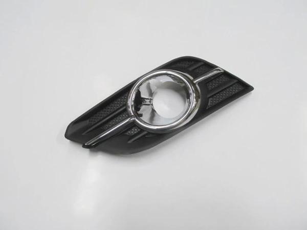 Opel Mokka- 12/16; Sis Lamba Kapağı Sol Sis Delikli Siyah (Sis Yuvası Nikelajlı) (Tw) (Oem No: 95276 - Image 1