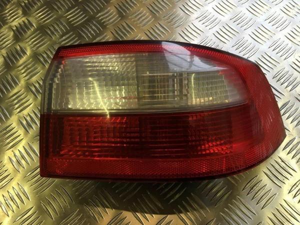 Stop Lambası Sag Unıt..Ece. Renault Laguna I Bm 01-04 (Oem No: 8200002474) - Image 1