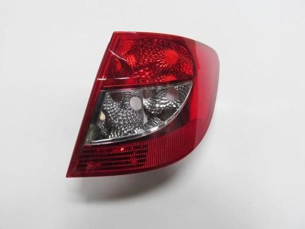 Renault Symbol- Thalıa- Sd- 09/12; Stop Lambası Sağ Kırmızı/Beyaz Duysuz (Mars) (Oem No: 8200700047) - Image 1
