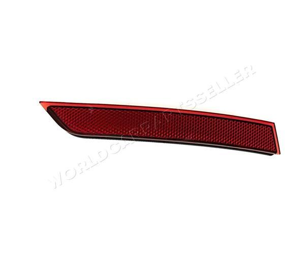 Tampon Reflektörü Arka Sağ İç  Parça Vw Passat Bm 13-19 (Oem No: 3G0945104A) - Image 1
