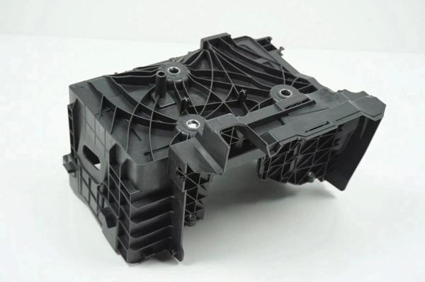 Renault Megane- 4- Sd/Hb- 2016-2020  Akü Koruyucu Plastiği Alt Gövdesi (Oem No: 244280018R) - Image 1