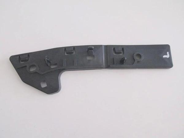 Cıtroen Berlıngo- 10/18; Ön Tampon Braketi İç Sol (Yan Kulağa Takılan) (Oem No: 7416.J2) - Image 1