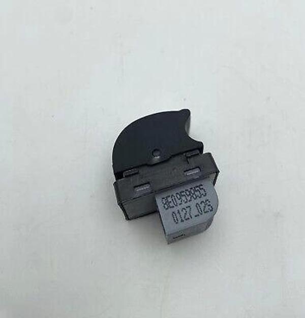 Düğme Cam Açma A4 05-08 (Tekli) (Oem No: 8E0959855A) - Image 1