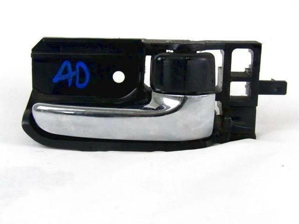 Kapı Kolu Corolla İç 02-06 Siyah Sağ (Oem No: 69205-02110-B0) - Image 1