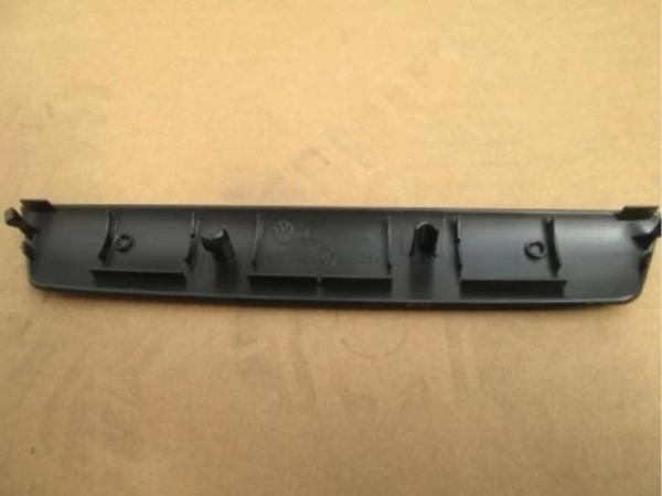 Volkswagen T5,5 2010 2015 İç Kapı Tutamağı Sağ     L Dış Parça (Oem No:7H0867171C9B9) - Image 1