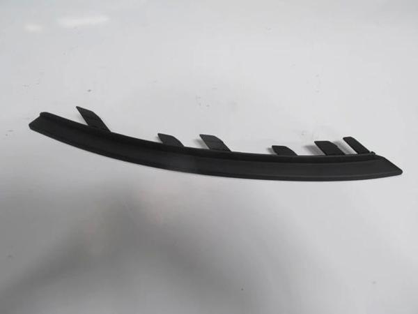 Opel Corsa- E- 15/19; Ön Tampon Panjuru Çıtası Sol (Sis Lamba Kapağı Alt Çıtası)(Tw) (Oem No: 134424 - Image 1