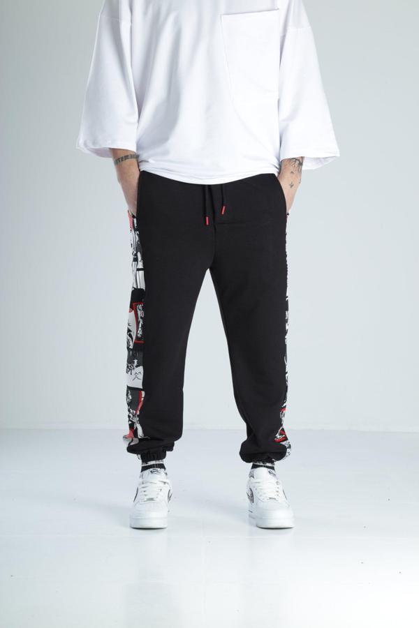 Çizgi Roman Detaylı Siyah Jogger Pantolon - Image 1