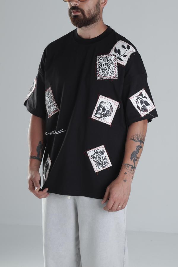 Yama Desenli Siyah Tasarım T-Shirt - Image 1
