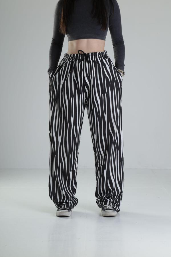 Rahat Kesim Desenli Baggy Pantolon - Image 1