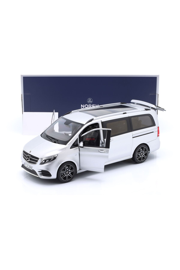 Mercedes-Benz V class AMG-Line minibus 1/18 Beyaz - Image 1