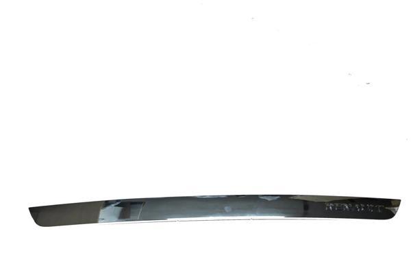 Renault Clio Thalia 2009- Bagaj Kapağı Nıkelaj Çıtası  (Oem No:8200700557) - Image 1