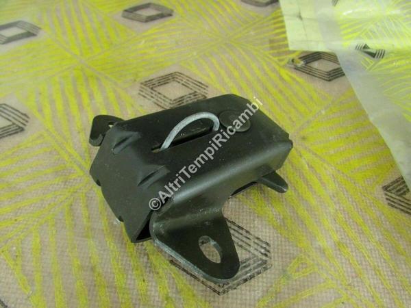 Renault R. 9 88- Bagaj Kilidi Arka  (Oem No:7701348709) - Image 1