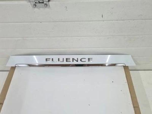 Renault Fluence 2009- Bagaj Kapak Krom Nikelajı  (Oem No:848100022R) - Image 1