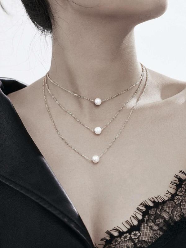 Gümüş Renk Üç Katmanlı Üç İncili Kolye - 2127 - Image 1