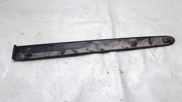 Renault Megane I 1996- Kapı Bandı Arka Sağ Klıpslı (Oem No:7700430880) - Image 1