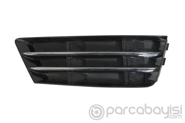 Sis Lamba Kapağı A4 2016-2018 (Sis Deliksiz) Kromlu Sağ (Oem No:8W0807682Rrn4) - Image 1