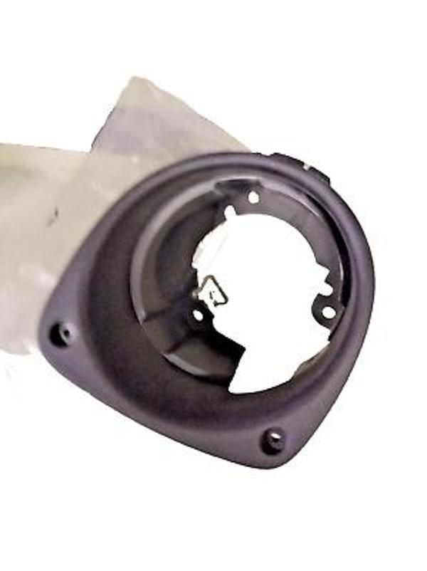 Renault Clio- 2- Hb- 1998-2001   Sis Lamba Çerçevesi Sol Siyah (Oem No:7701205717) - Image 1