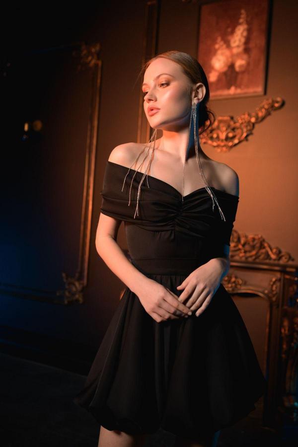 Gira Official Siyah Düşük Omuzlu Balon Etek Detaylı Mini Elbise - Image 1