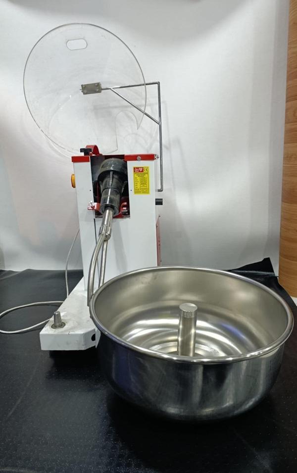 DEV MİKSER KAPAKLI HAMUR KARMA MAKİNASI 35 KG UN 15 LT SU 50 KG KAPASİTELİ - Image 1