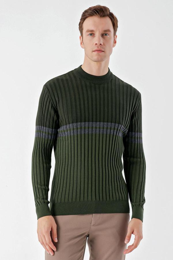  Erkek Haki Trend Panolu Bato Yaka Dynamic Fit Rahat Kesim Triko - Image 1