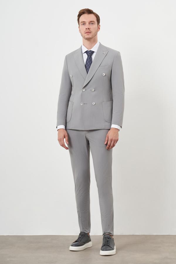  Erkek Gri Polyamide Trend Kruvaze Slim Fit Sivri Yaka Takım Elbise - Image 1