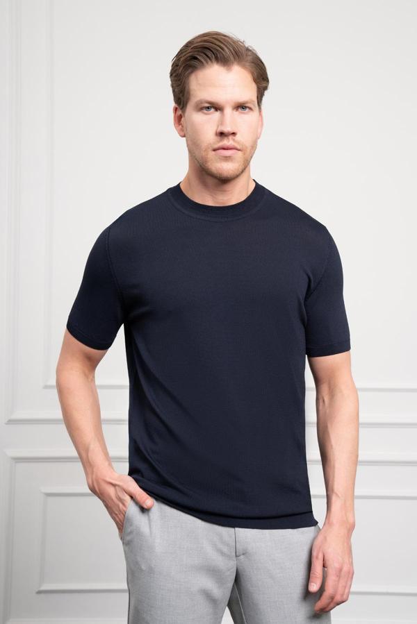  Erkek Lacivert Trend Bisiklet Yaka Dynamic Fit Rahat Kesim Rayon T-Shirt - Image 1