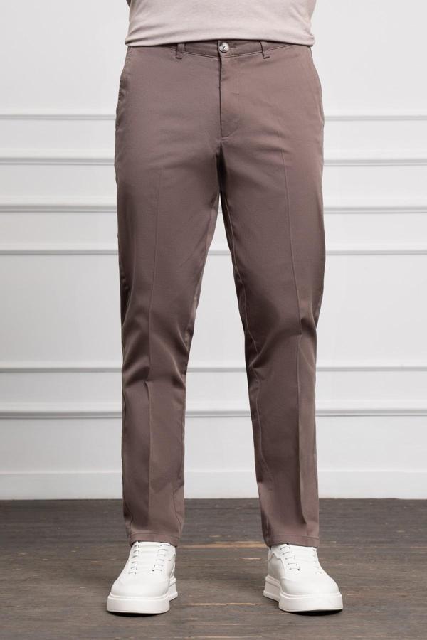  Erkek KAHVE Dynamic Fit Chino Pantolon - Image 1