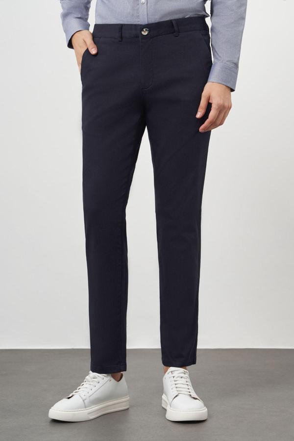  Erkek Lacivert Chino Dynamik Fit Pantolon - Image 1