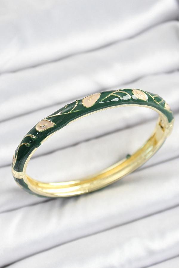 Mineli Pirinç Gold Renk Yeşil Çiçek Motifli Kadın Kelepçe - EBJ250620W35682 - Image 1