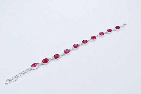 925 Ayar Yakut Taşlı Gümüş Bileklik - Image 1