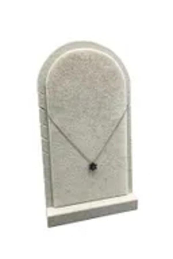 Megass Dekor Batum Model Süet Kumaş Krem Renk 26/15 Cm Ayaklı Kolye Sergileme Standı - Image 1