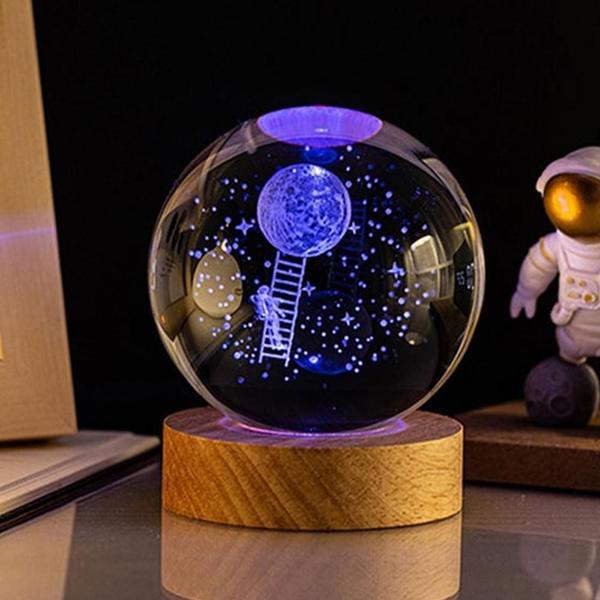 Büro Ev Ofis Hediyesi için Aya Çıkan Astronot Stil Led Işıklı Cam Küre - Image 1