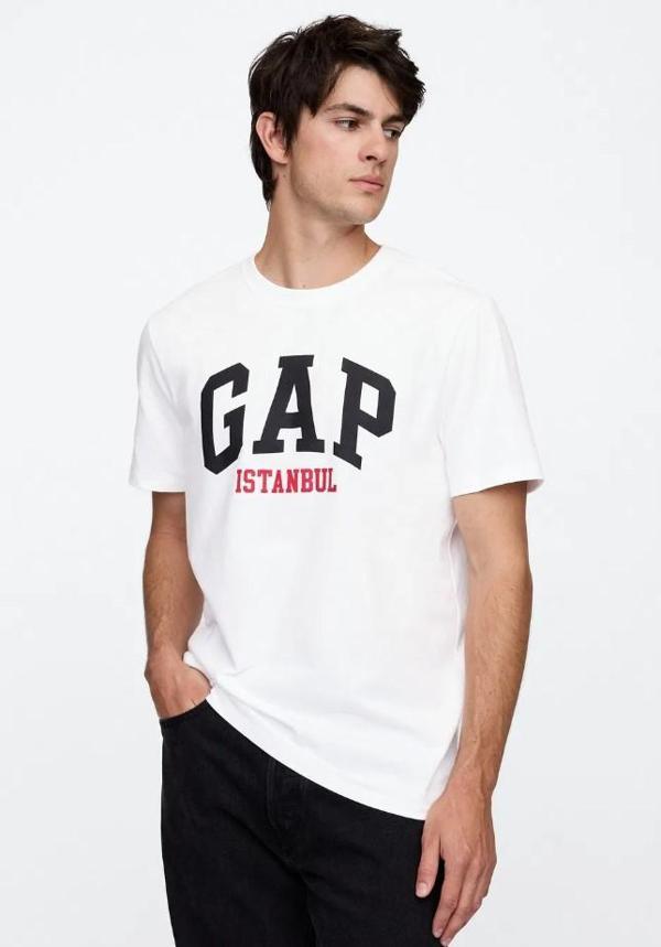 Gap V-Frch İstanbul - 745261000 Kısa Kol Tişört Erkek T-Shirt - Image 1