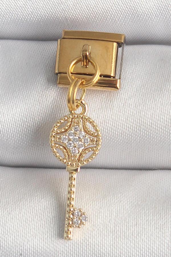 316L Çelik Gold Renk Sallantı Zirkon Taşlı Anahtar Model Nomination Charm - Image 1
