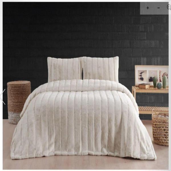 Merinos Luxe Bej Çift Kişilik Yatak Örtüsü Seti - Image 1