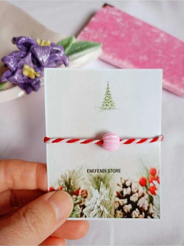 Pembe Boncuklu Marteniçka Bileklik Şans Arkadaş Sevgili Eş Çocuk Hediye Bahar Bilekliği Kartlı. - Image 1